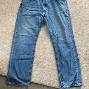 Men’s Levi 569 jeans
